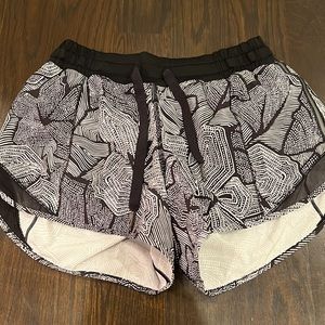 Black and white patterned Lulu Lemon running shorts size 4